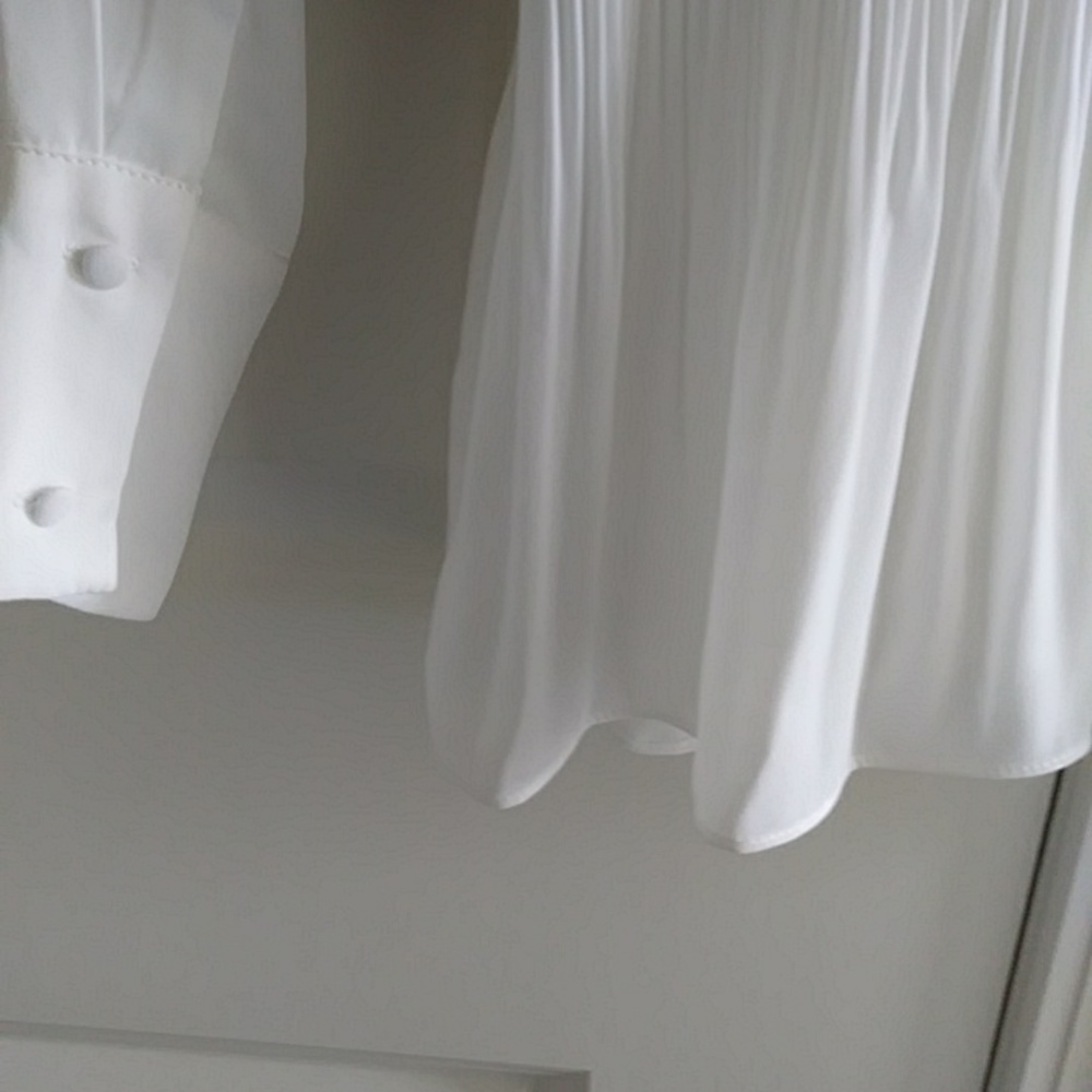 NWT white top flowy at the bottom - Picture 7 of 7